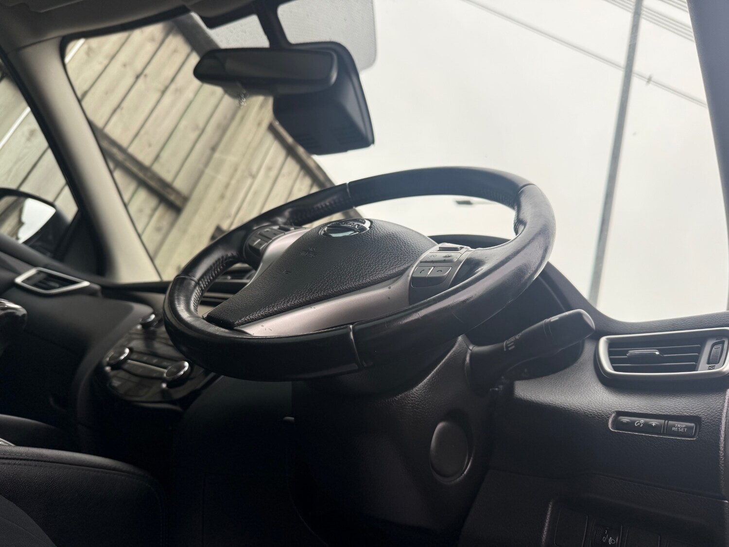 Used Nissan Qashqai 2015 for sale - 76355719: Photo 40