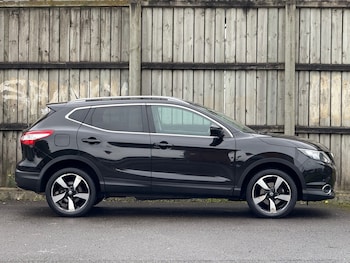 Used Nissan Qashqai 2015 for sale - 76355719: Photo