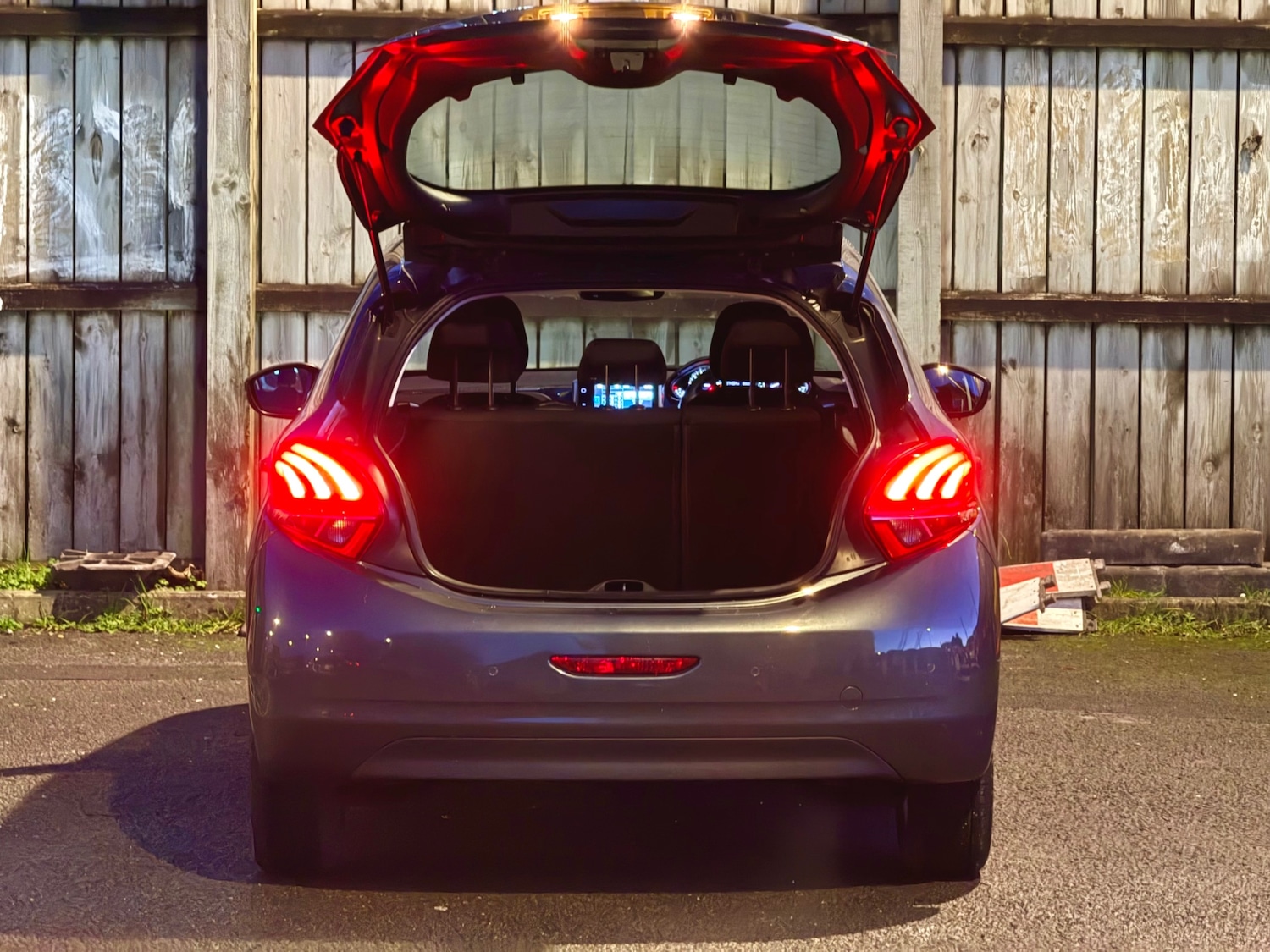 Used Peugeot 208 2015 for sale - 76963786: Photo 13