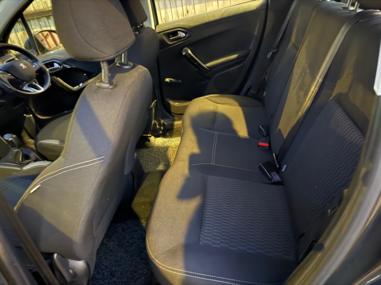 Used Peugeot 208 2015 for sale - 76963786: Photo 24