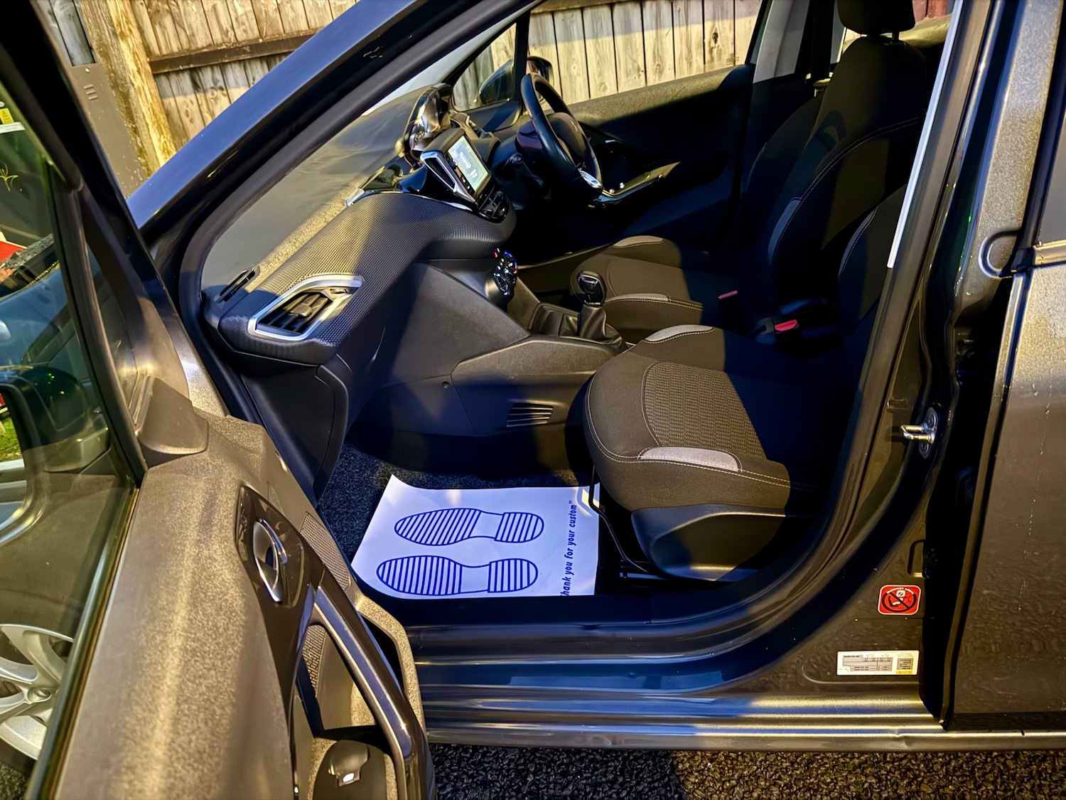 Used Peugeot 208 2015 for sale - 76963786: Photo 25