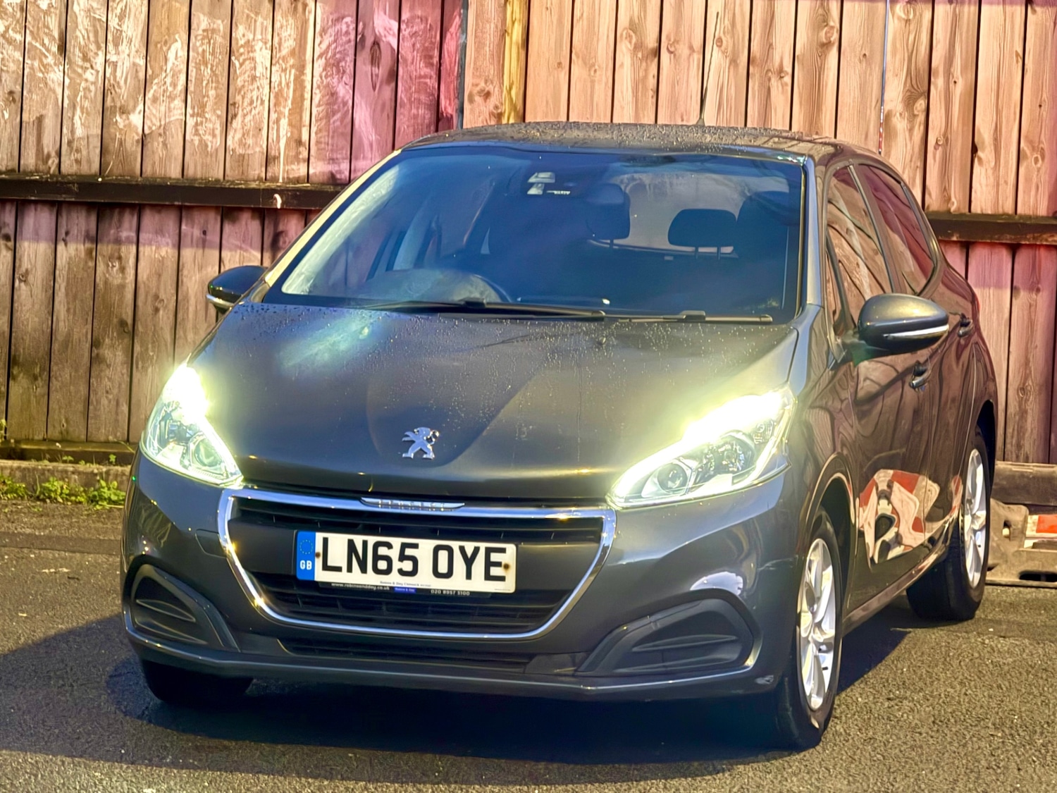 Used Peugeot 208 2015 for sale - 76963786: Photo 6