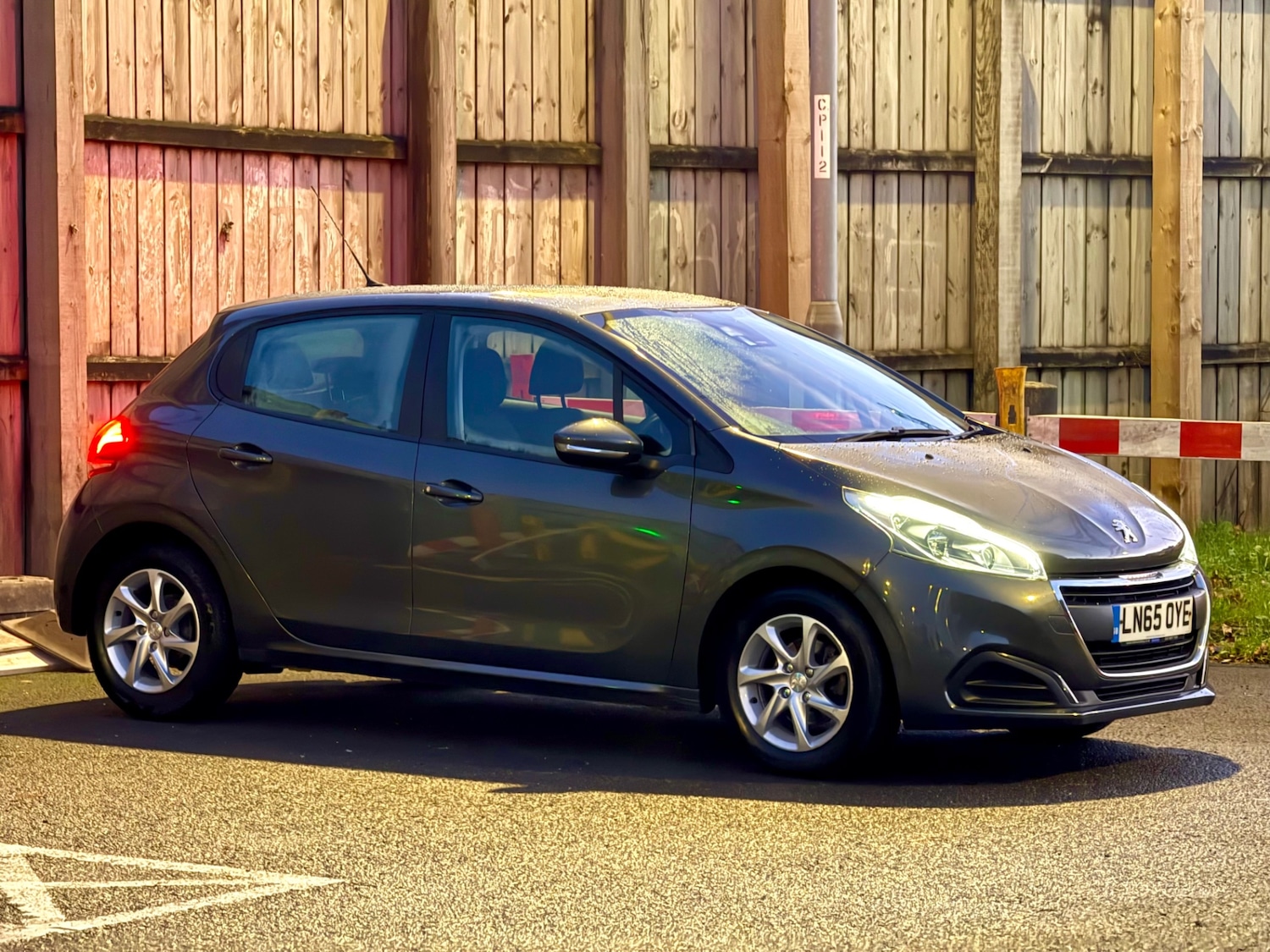 Used Peugeot 208 2015 for sale - 76963786: Photo 7