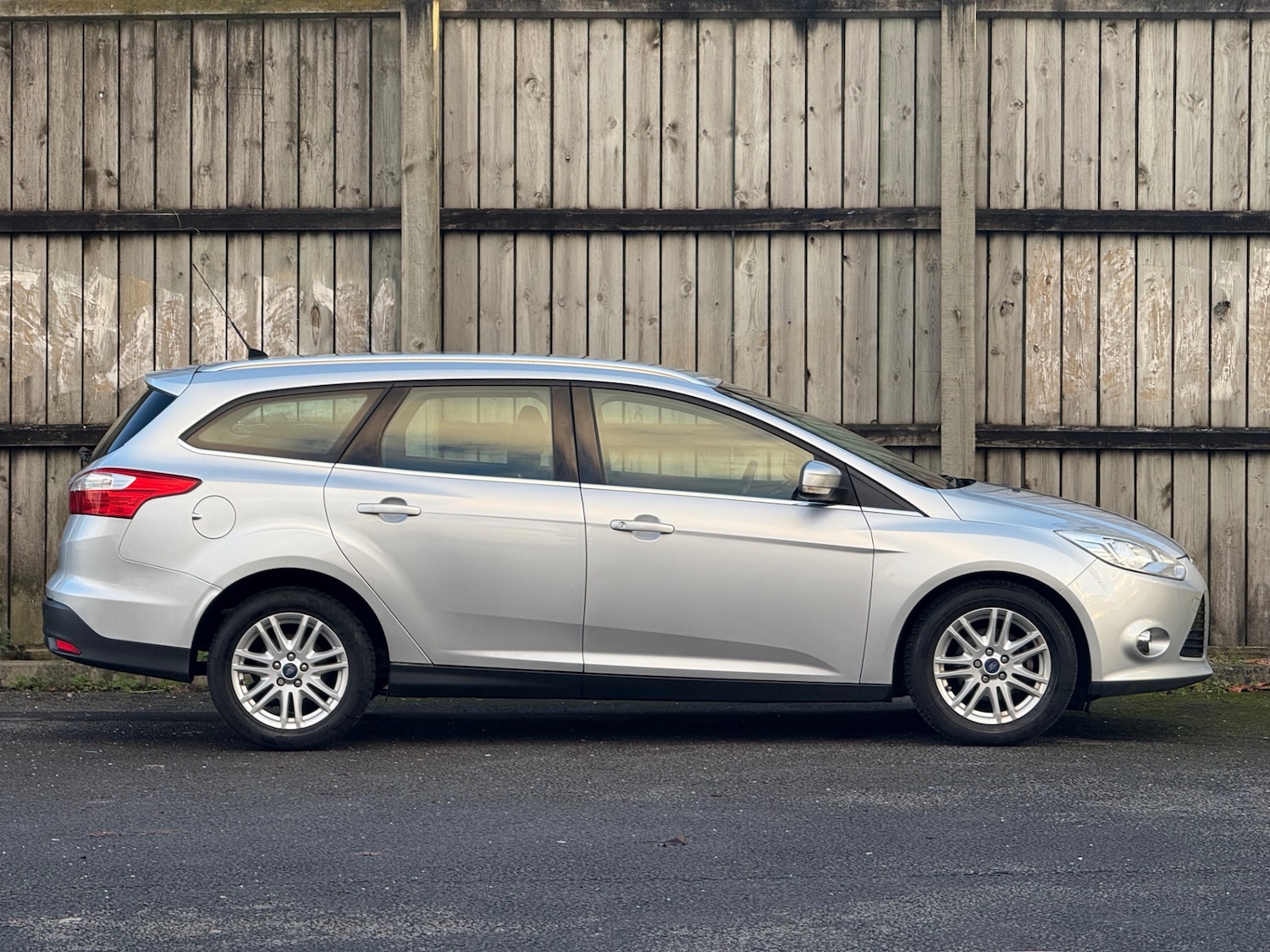 Used Ford Focus 2013 for sale - 76749860: Photo 3