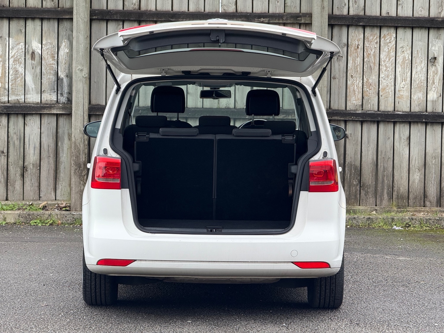 Used Volkswagen Touran 2025 for sale - 76449340: Photo 15