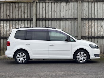 Used Volkswagen Touran 2013 for sale - 76449340: Photo