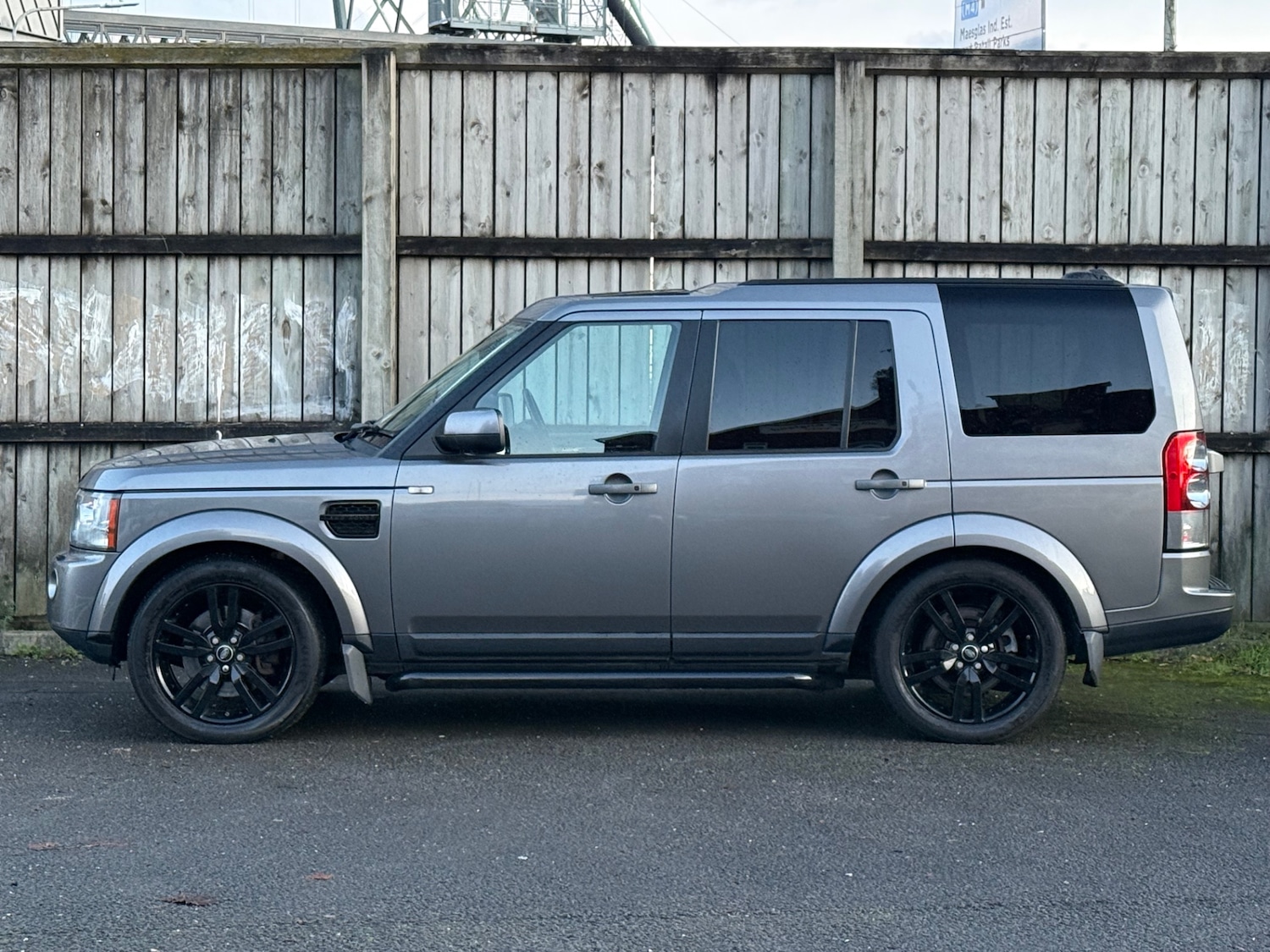 Used Land Rover Discovery 2010 for sale - 77263957: Photo 2