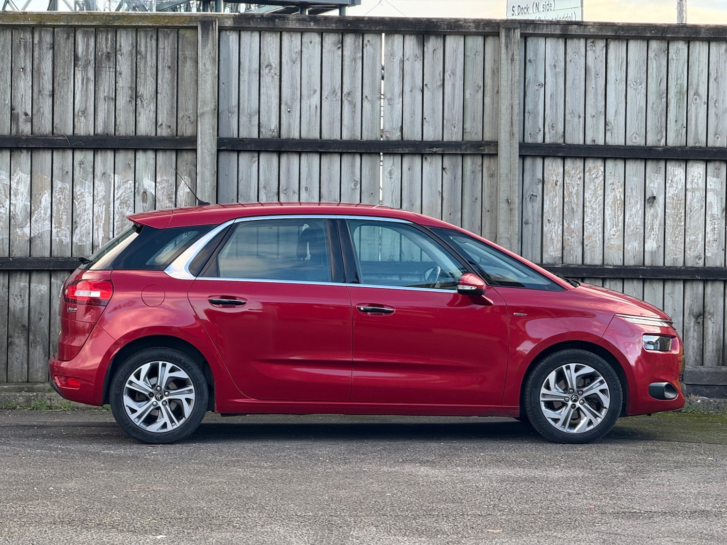 Used Citroen C4 Picasso 2014 for sale - 77101412: Photo 2