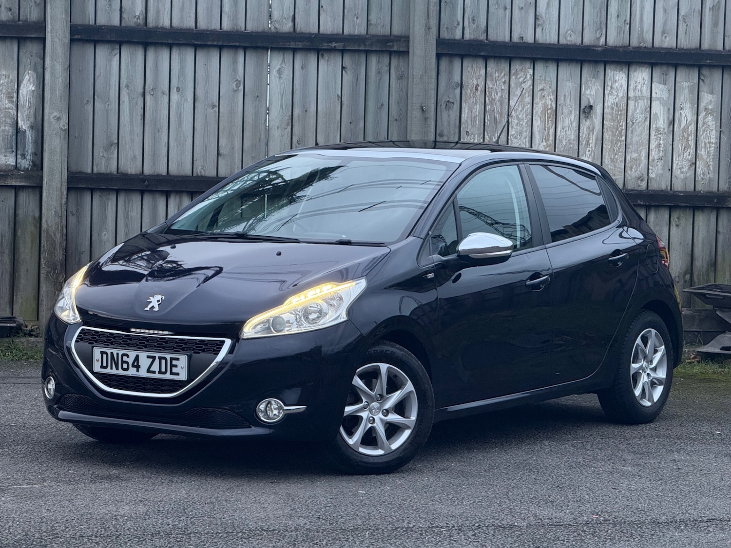 Used Peugeot 208 2014 for sale - 77367284: Photo 10