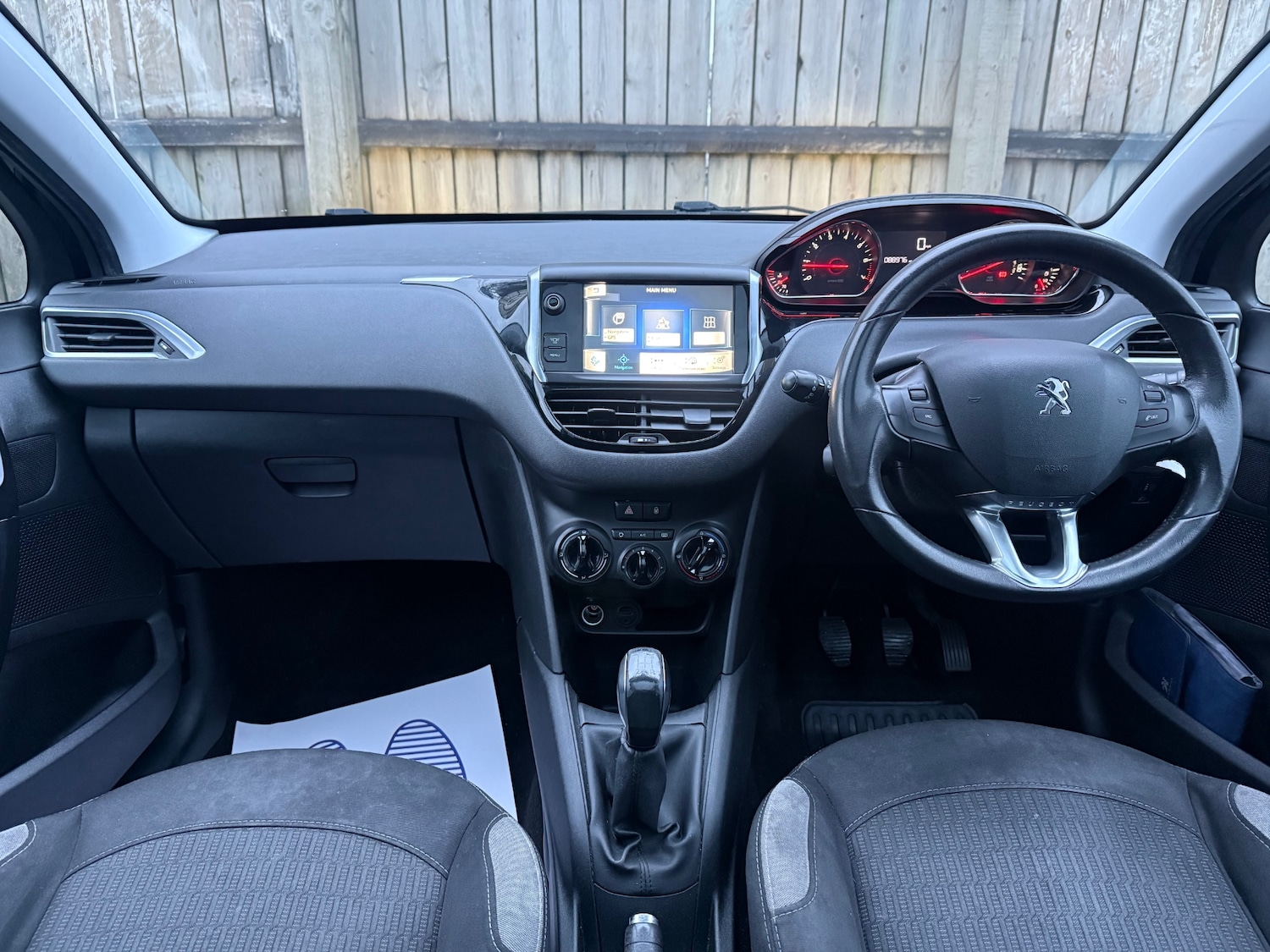 Used Peugeot 208 2014 for sale - 77367284: Photo 18