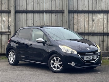 Used Peugeot 208 2014 for sale - 77367284: Photo
