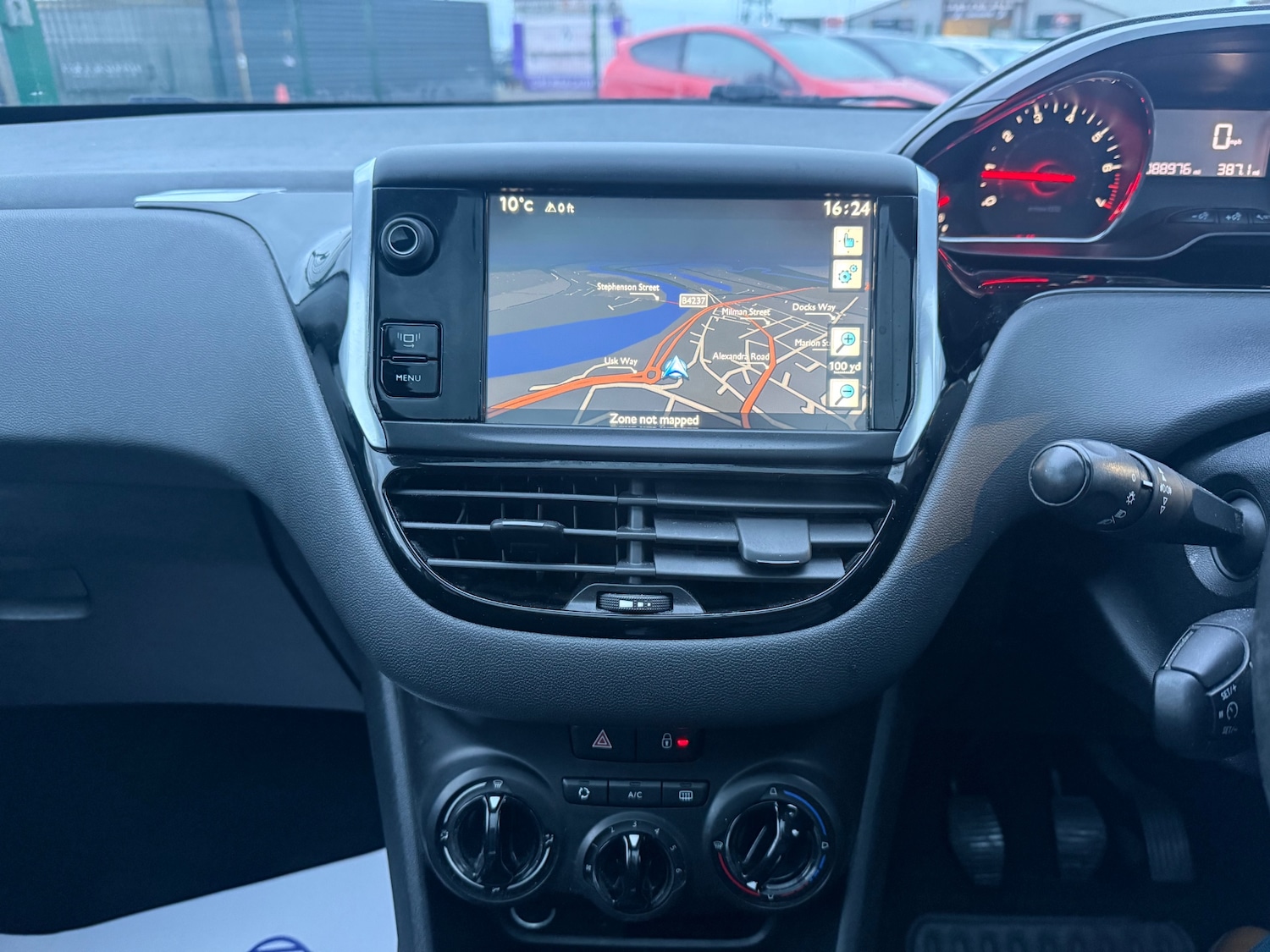 Used Peugeot 208 2014 for sale - 77367284: Photo 20