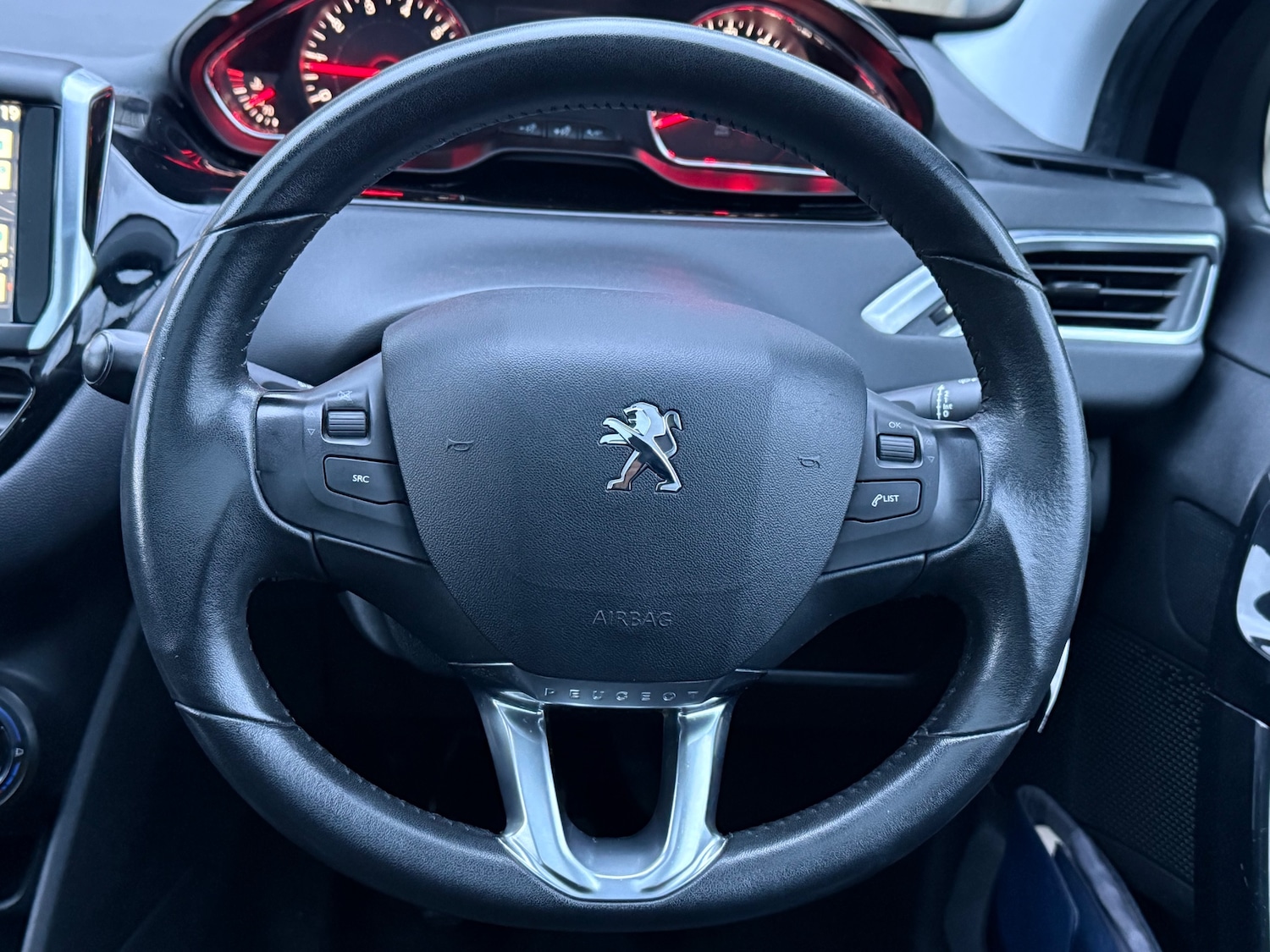 Used Peugeot 208 2014 for sale - 77367284: Photo 22