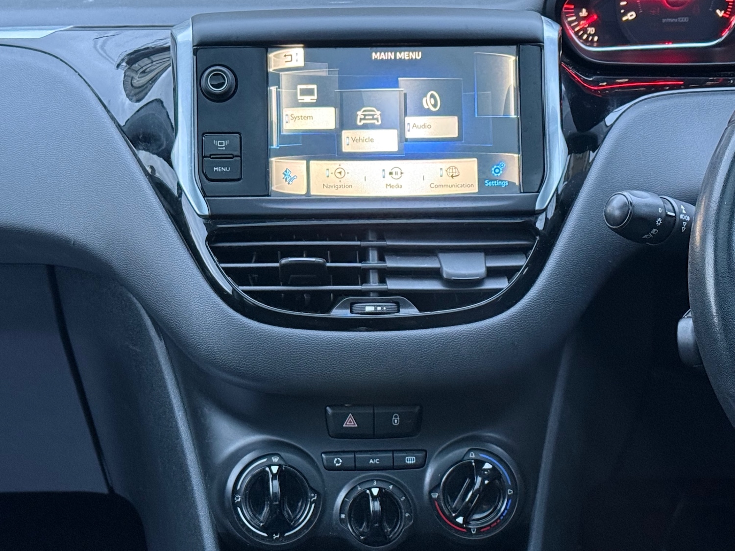 Used Peugeot 208 2014 for sale - 77367284: Photo 23