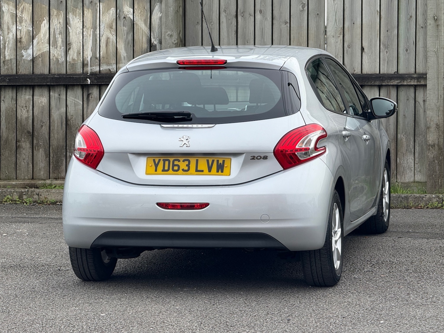 Used Peugeot 208 2013 for sale - 76412565: Photo 13