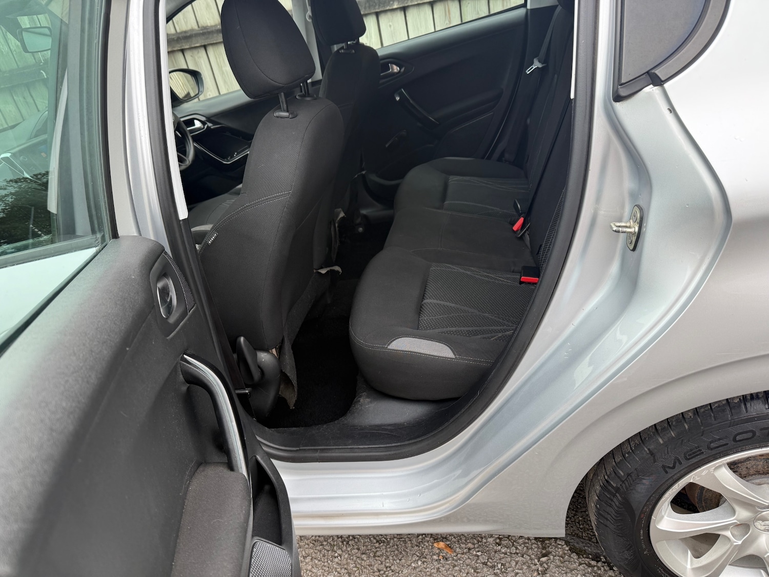 Used Peugeot 208 2013 for sale - 76412565: Photo 22