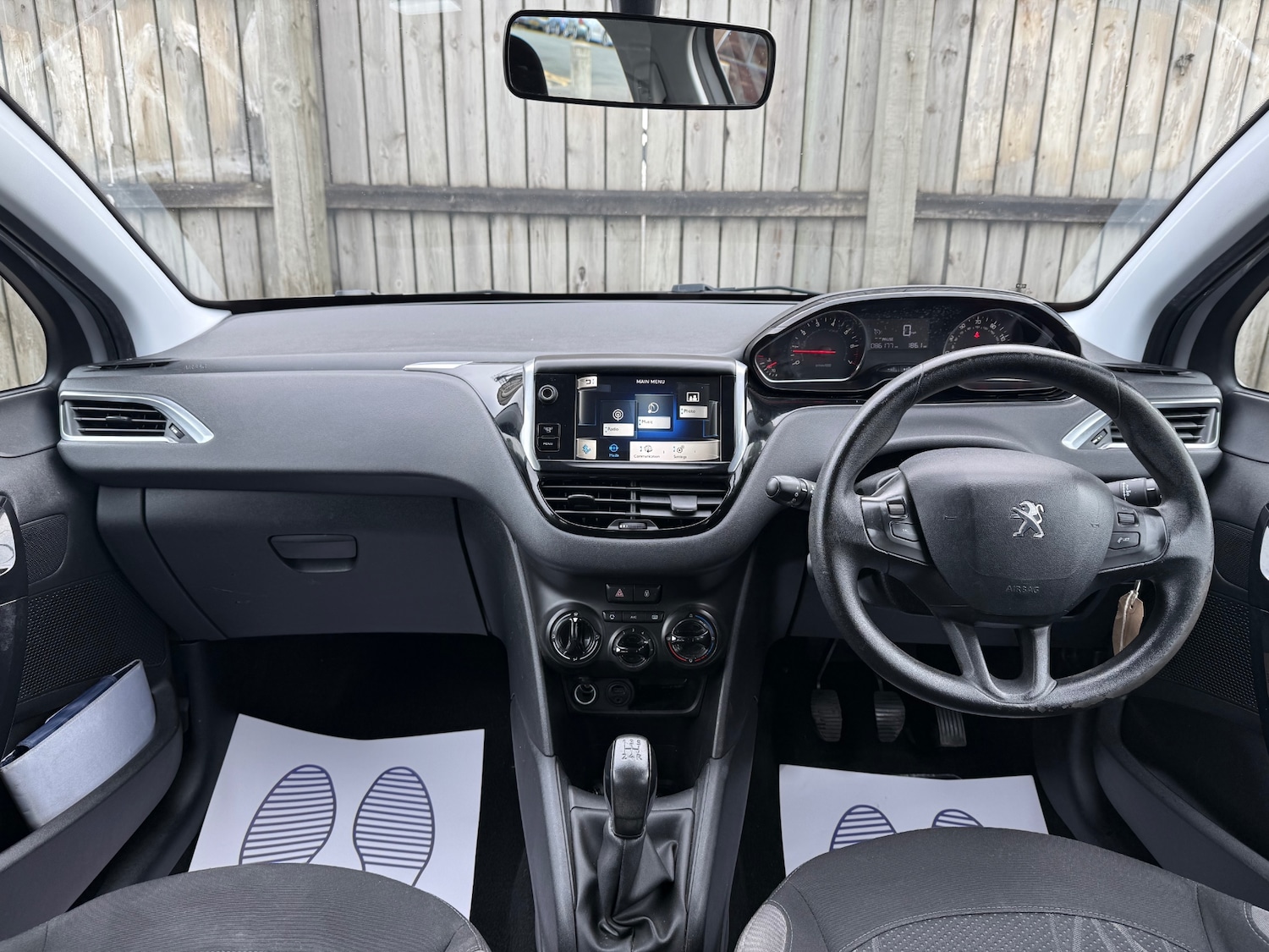 Used Peugeot 208 2013 for sale - 76412565: Photo 24