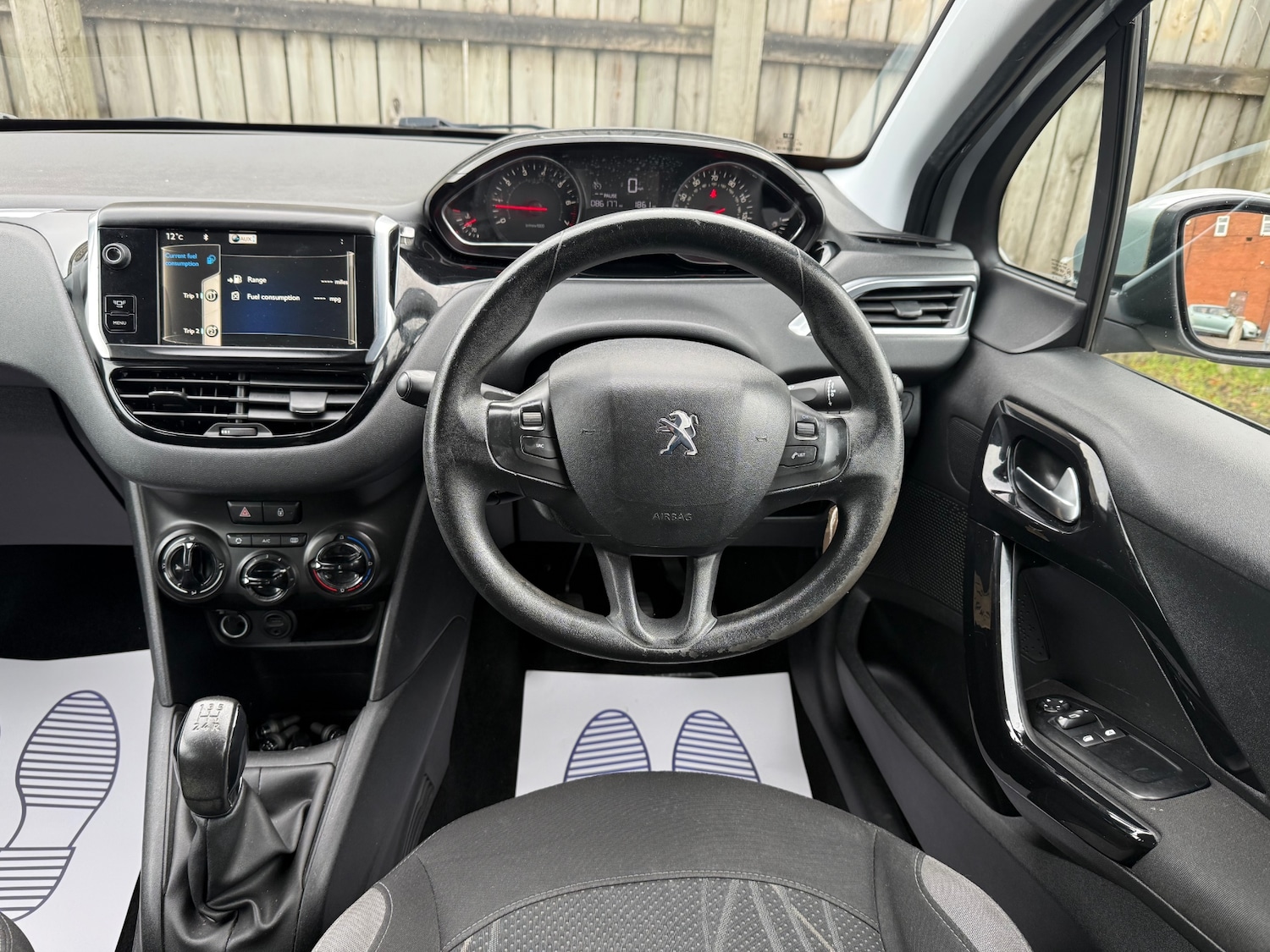 Used Peugeot 208 2013 for sale - 76412565: Photo 27