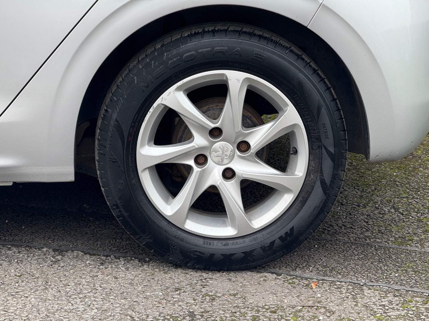 Used Peugeot 208 2013 for sale - 76412565: Photo 32