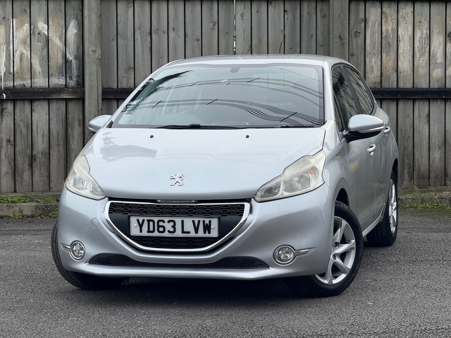 Used Peugeot 208 2013 for sale - 76412565: Photo 4