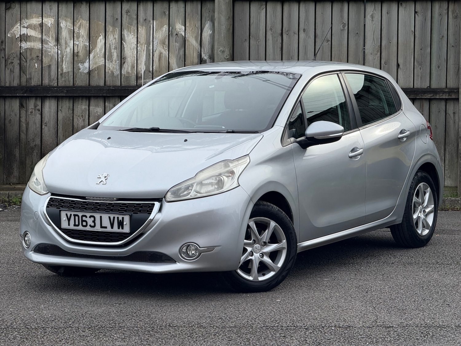 Used Peugeot 208 2013 for sale - 76412565: Photo 5