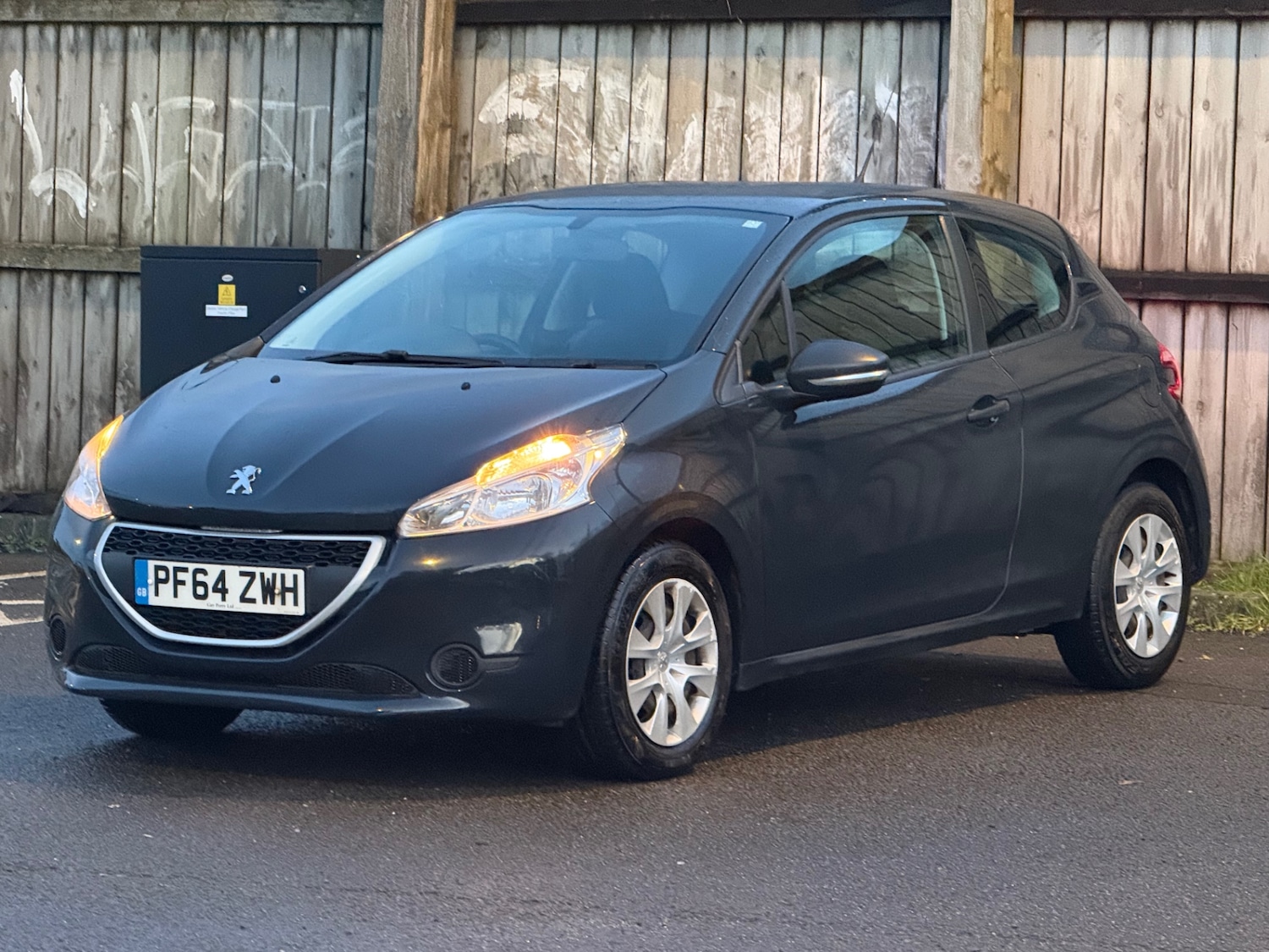 Used Peugeot 208 2015 for sale - 76430629: Photo 12