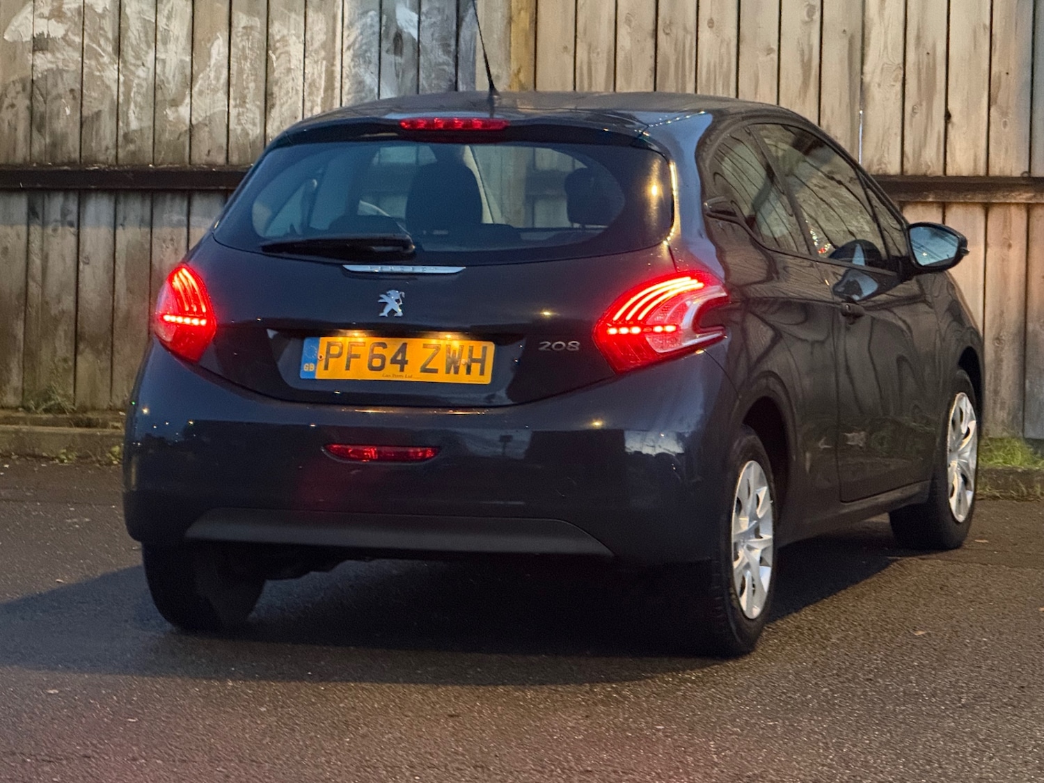 Used Peugeot 208 2015 for sale - 76430629: Photo 16