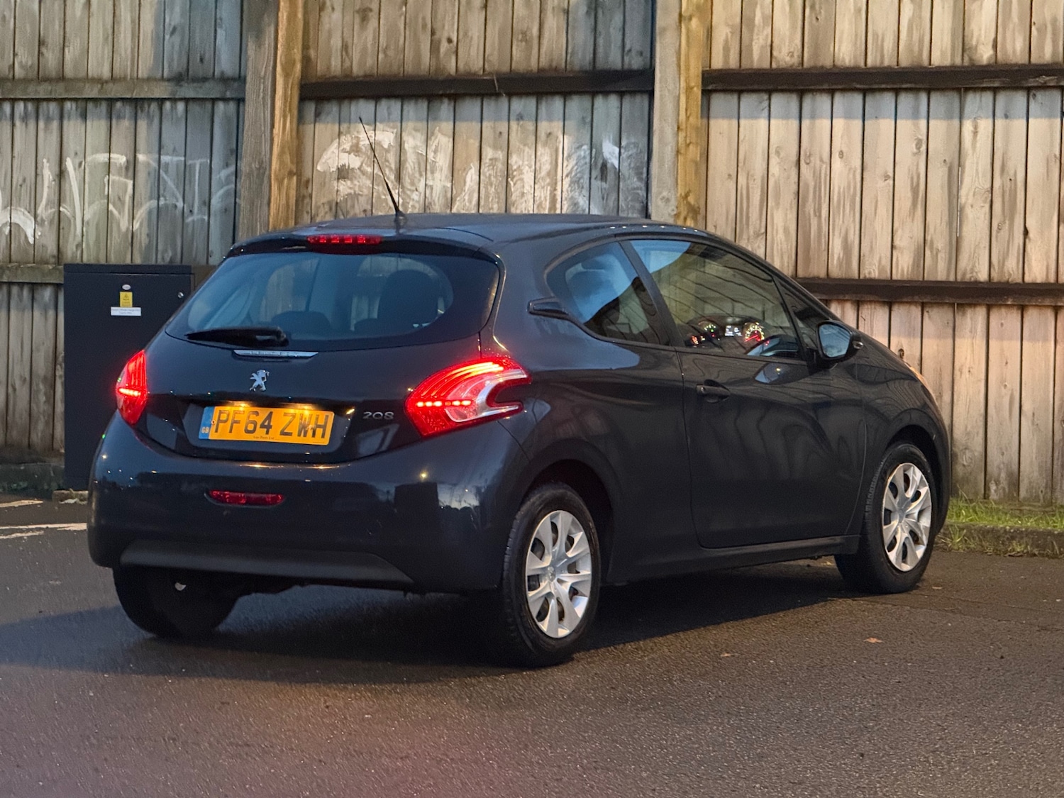 Used Peugeot 208 2015 for sale - 76430629: Photo 18