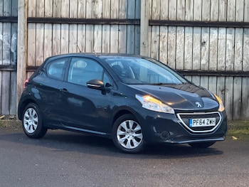Used Peugeot 208 2015 for sale - 76430629: Photo