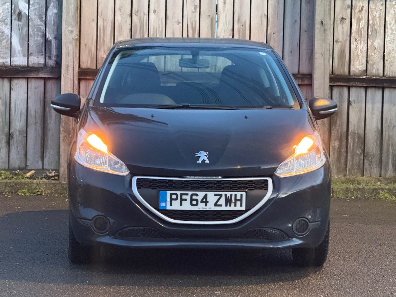 Used Peugeot 208 2015 for sale - 76430629: Photo 3