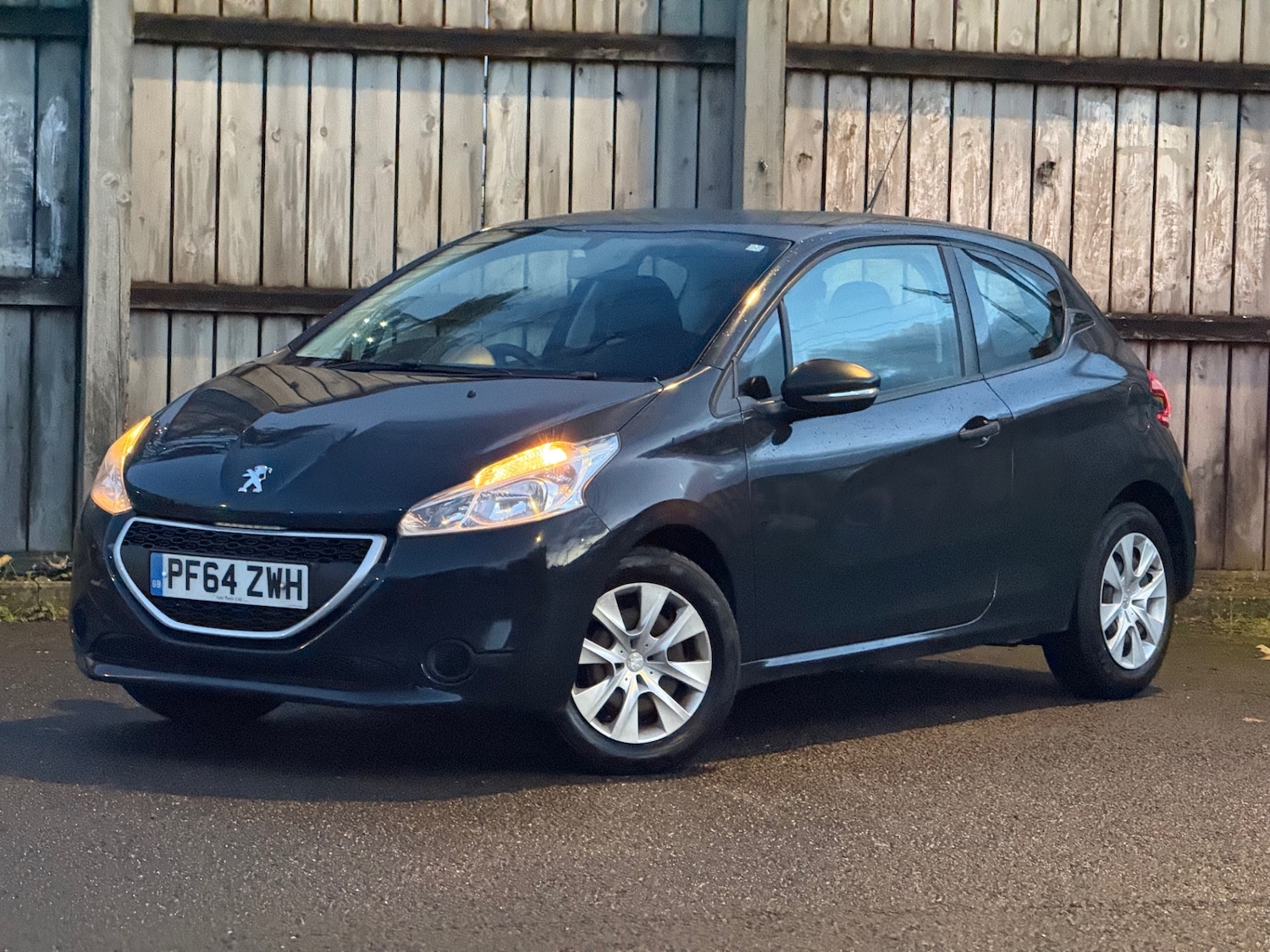 Used Peugeot 208 2015 for sale - 76430629: Photo 5