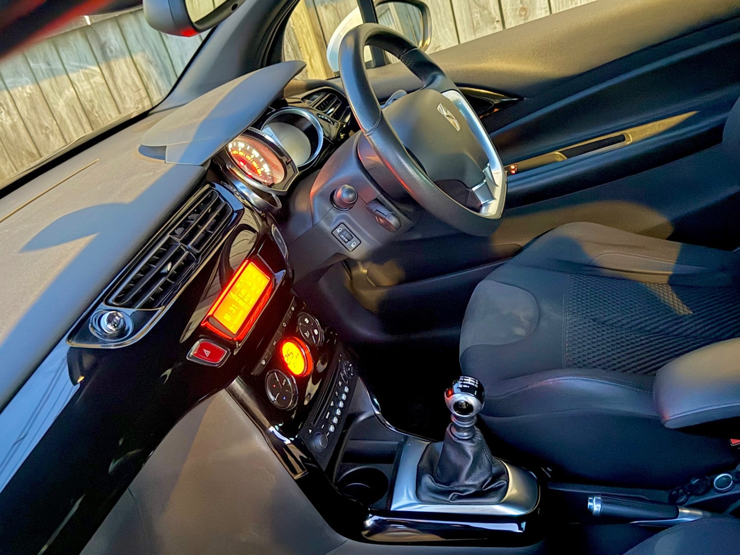 Used Citroen DS3 2015 for sale - 76927096: Photo 17