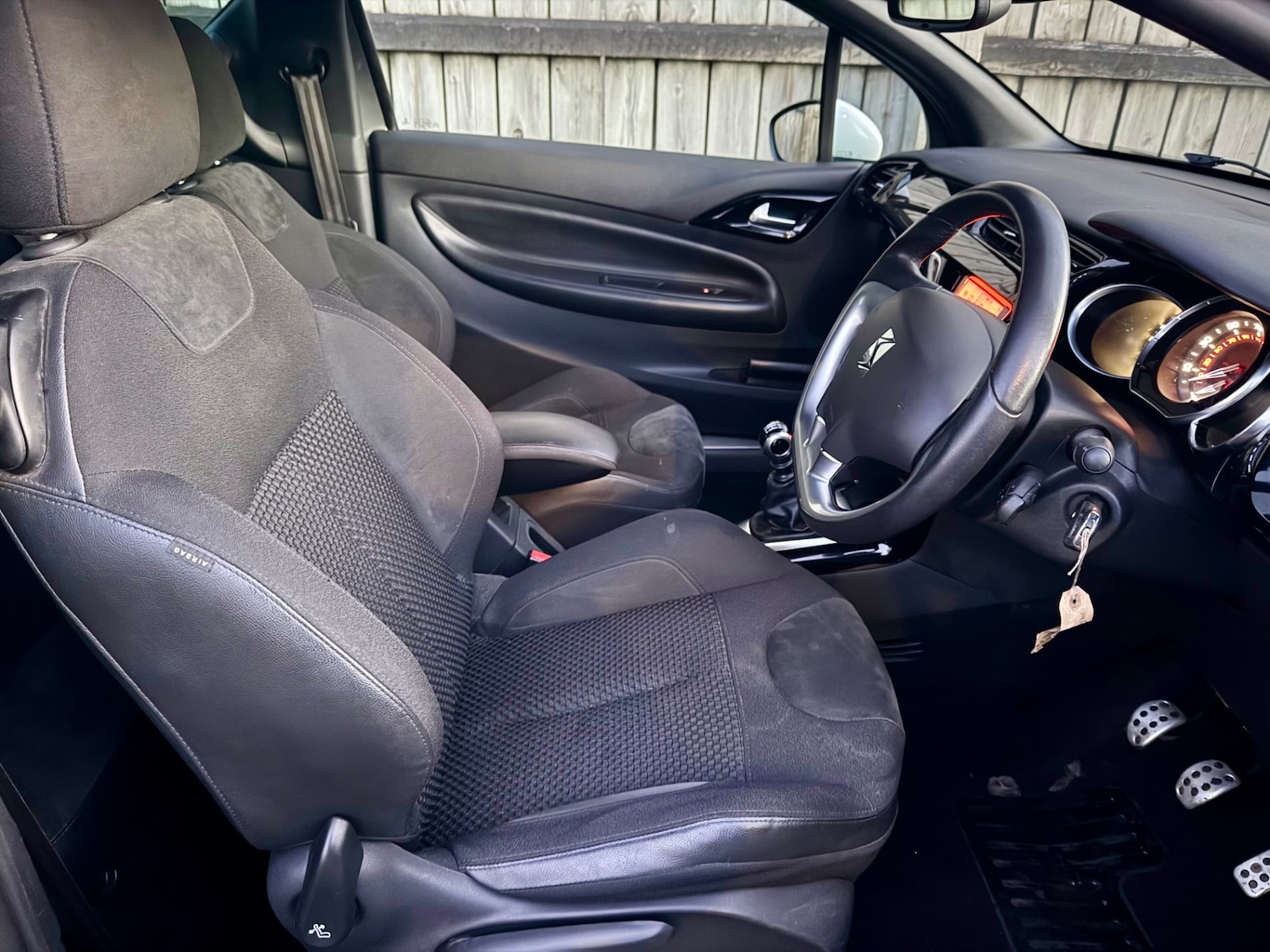 Used Citroen DS3 2015 for sale - 76927096: Photo 26