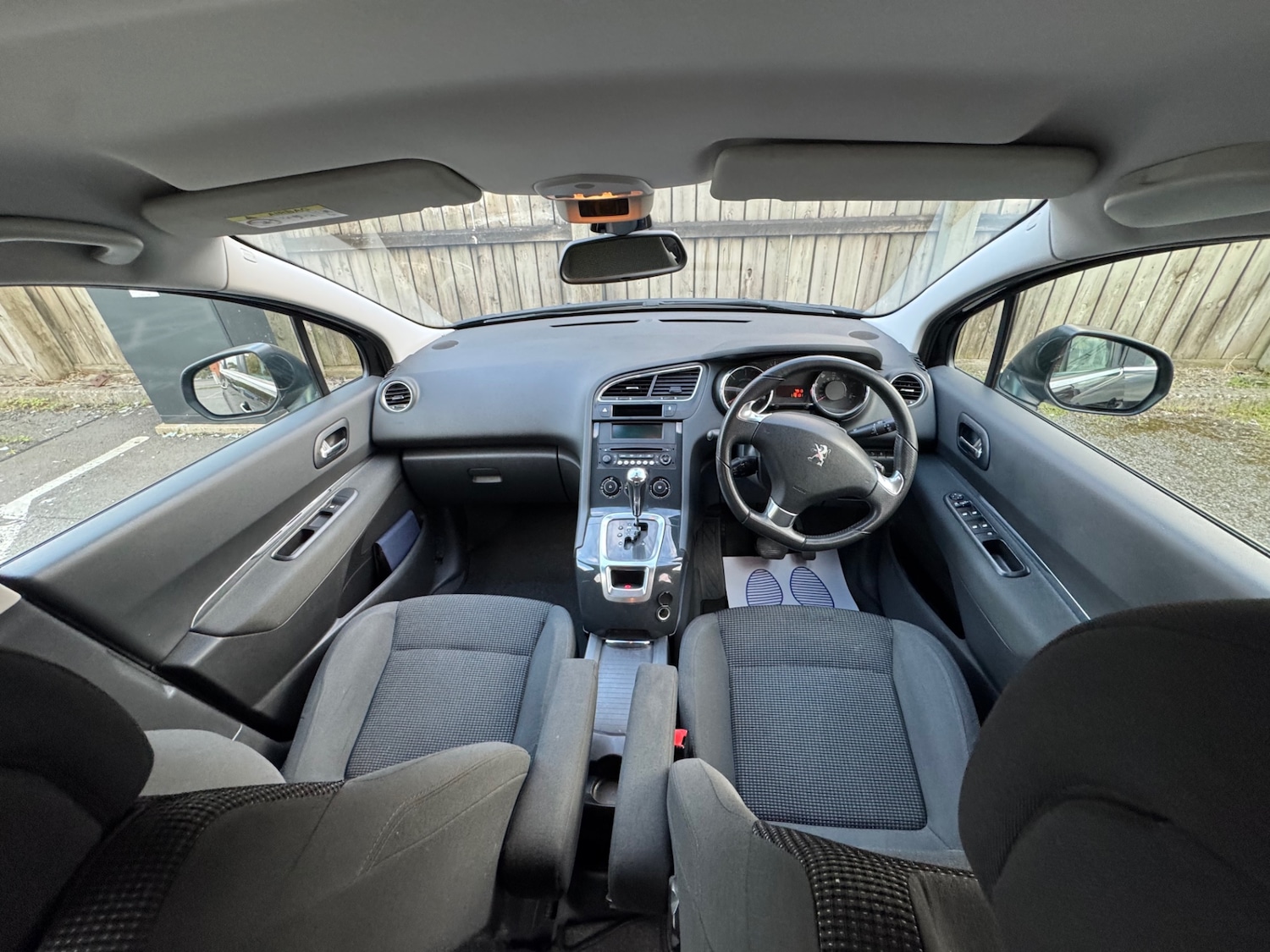 Used Peugeot 5008 2015 for sale - 76352960: Photo 17