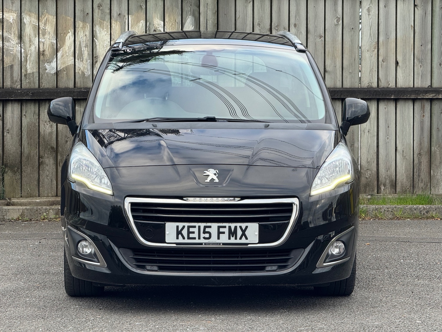 Used Peugeot 5008 2015 for sale - 76352960: Photo 2