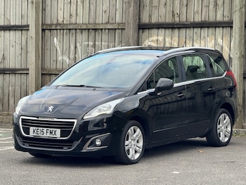 Used Peugeot 5008 2015 for sale - 76352960: Photo