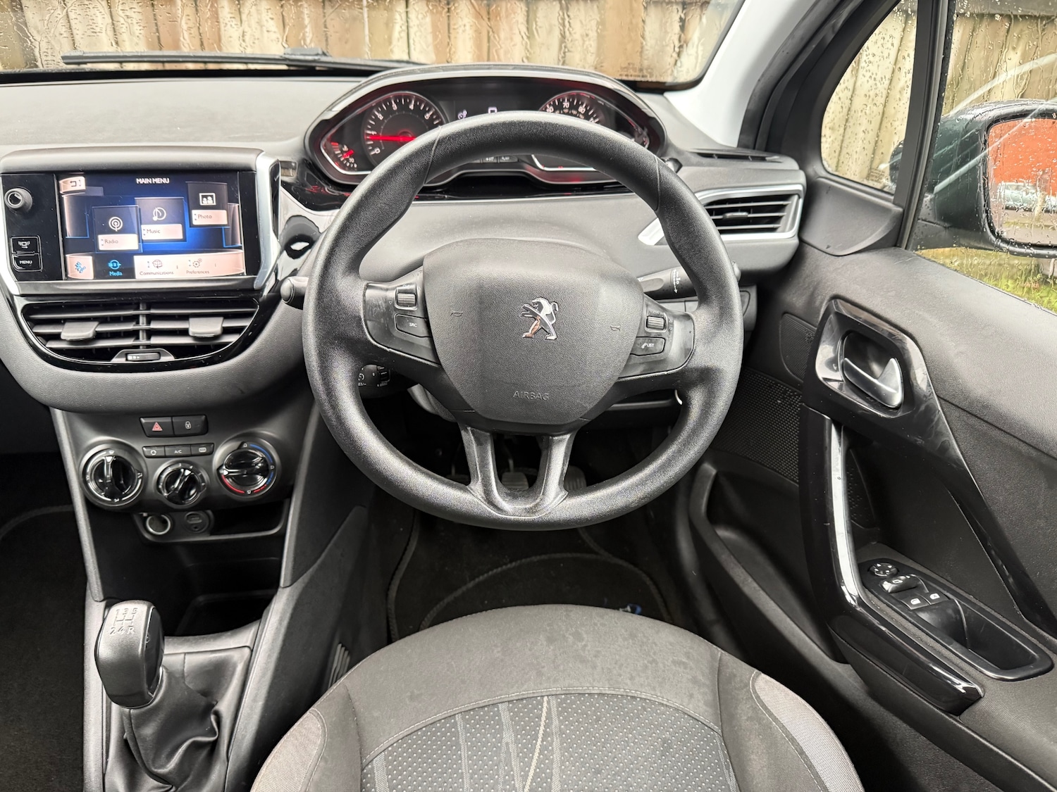 Used Peugeot 208 2012 for sale - 77273986: Photo 18