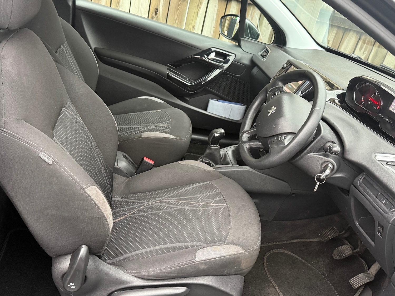 Used Peugeot 208 2012 for sale - 77273986: Photo 26