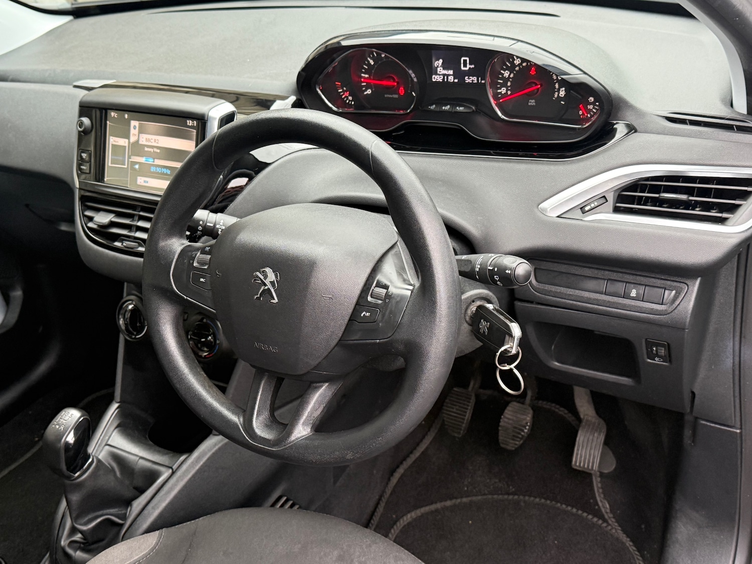 Used Peugeot 208 2012 for sale - 77273986: Photo 28