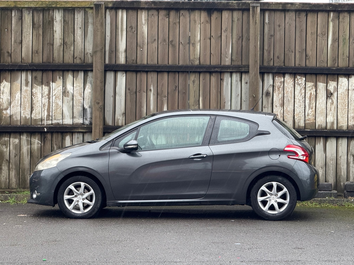 Used Peugeot 208 2012 for sale - 77273986: Photo 5