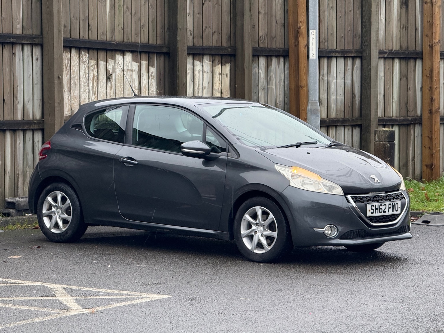 Used Peugeot 208 2012 for sale - 77273986: Photo 6