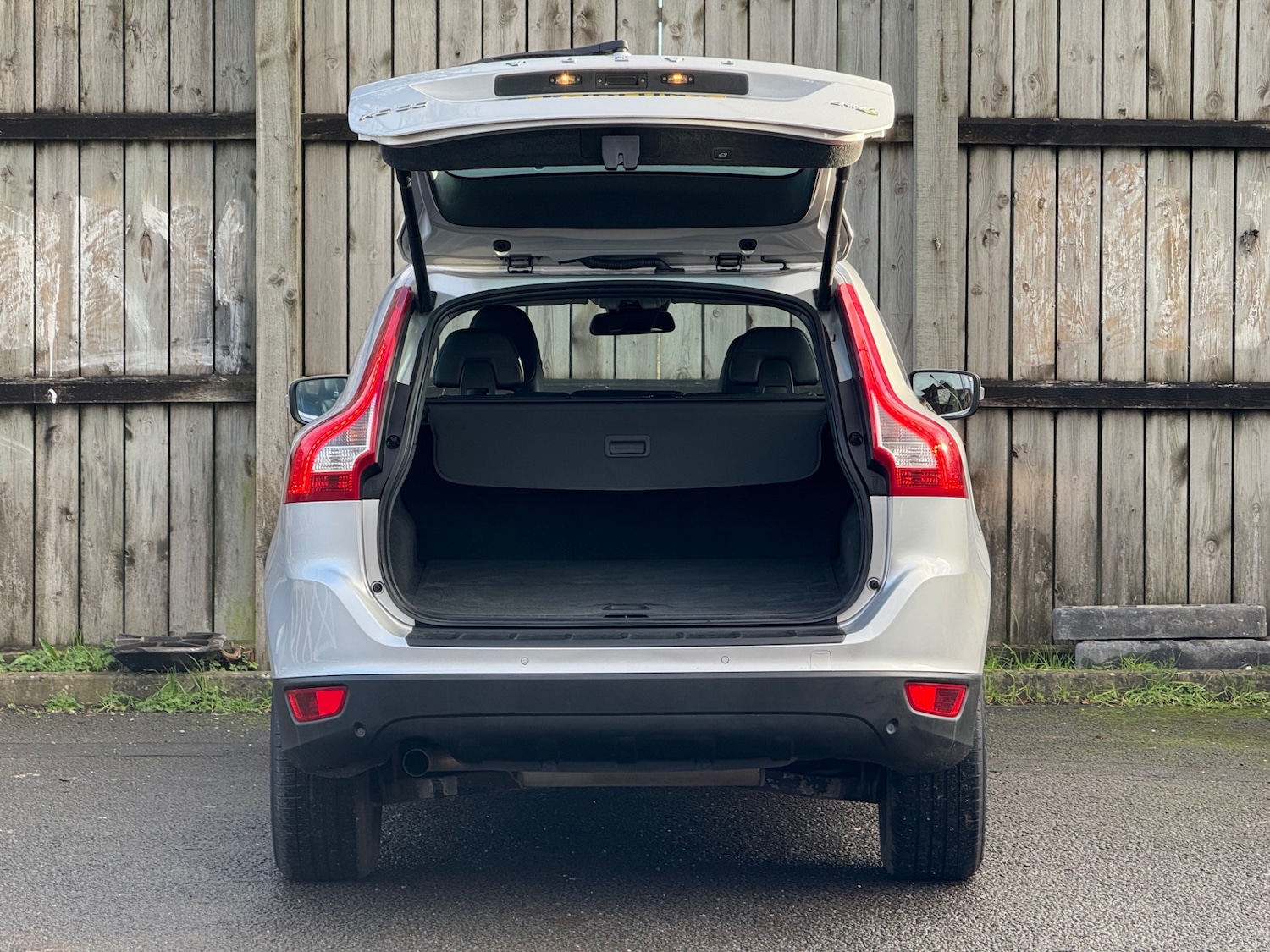 Used Volvo XC60 2011 for sale - 77003636: Photo 11