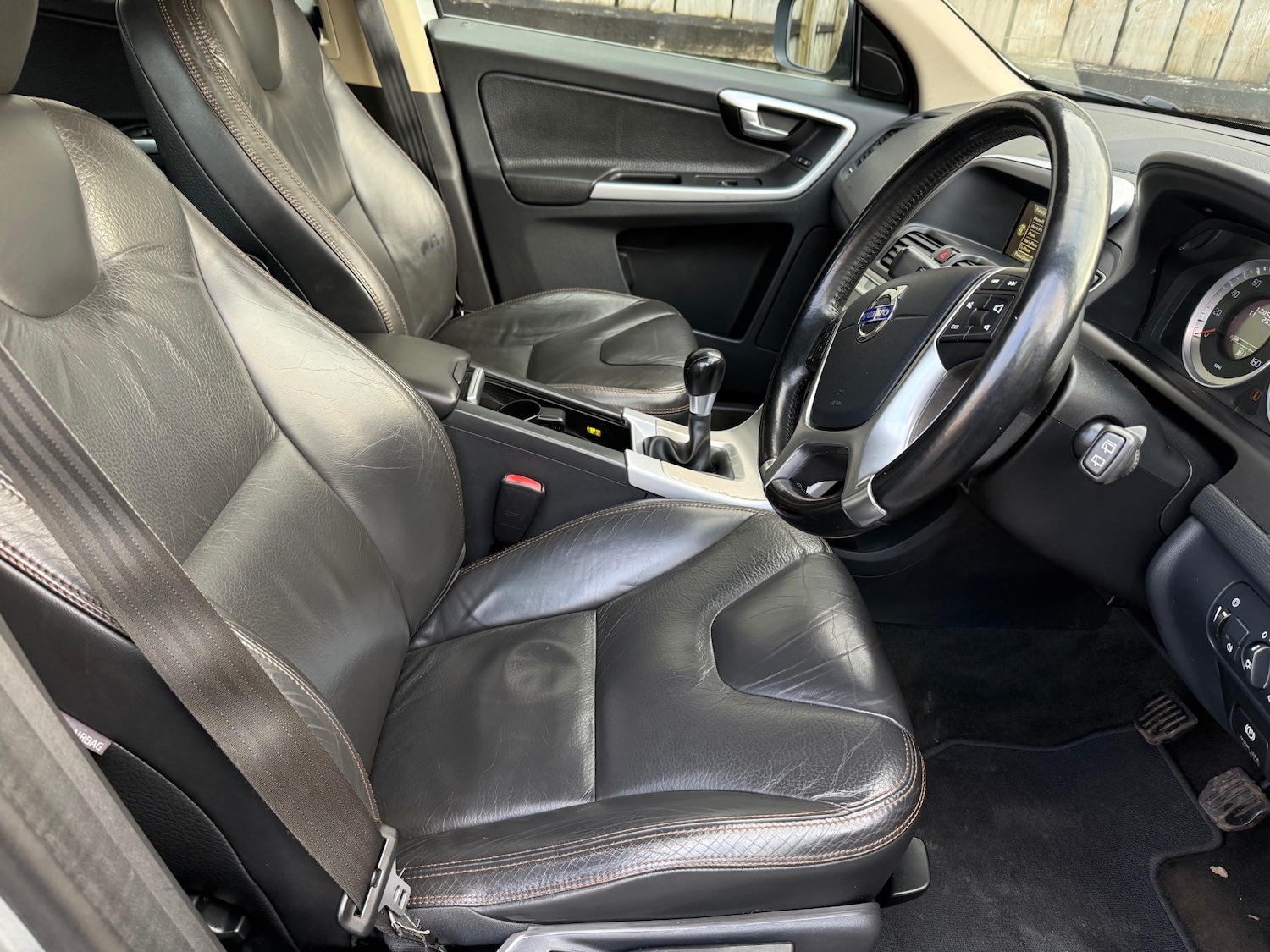 Used Volvo XC60 2011 for sale - 77003636: Photo 18