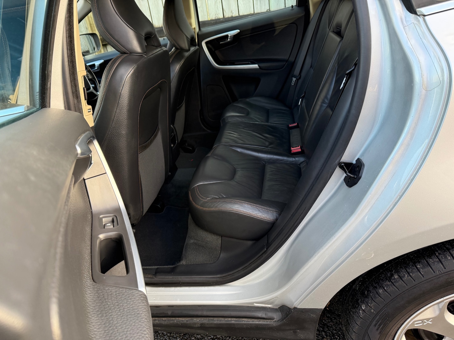 Used Volvo XC60 2011 for sale - 77003636: Photo 23