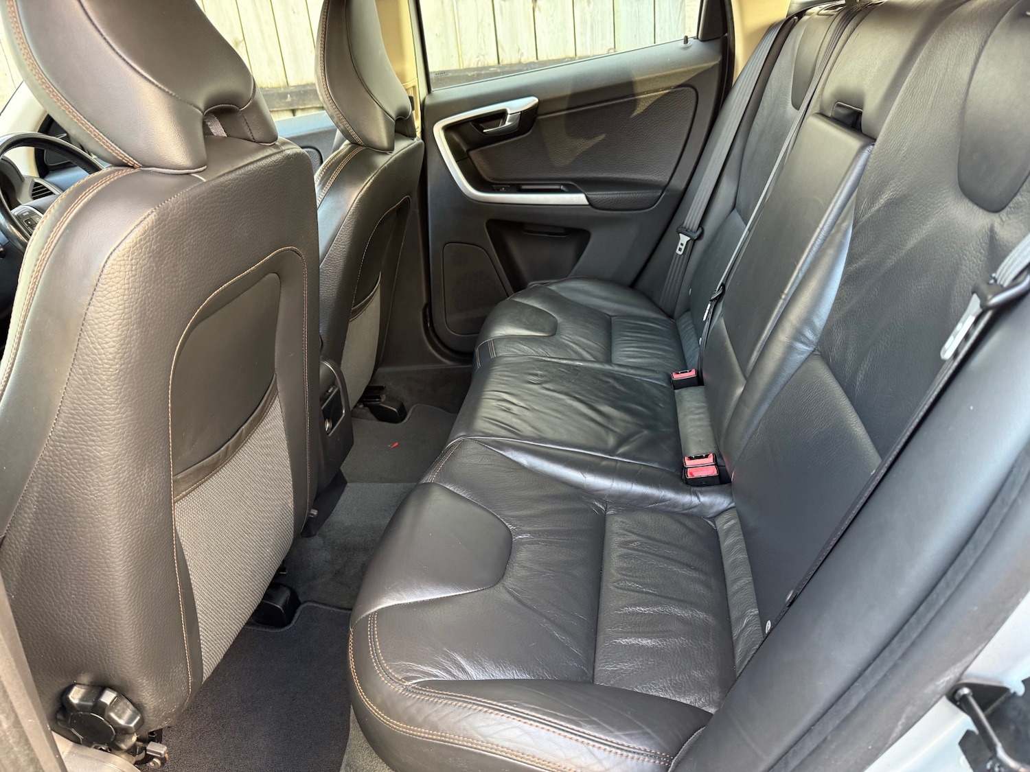 Used Volvo XC60 2011 for sale - 77003636: Photo 24