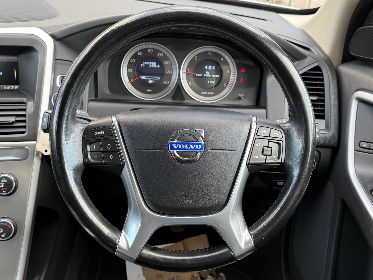 Used Volvo XC60 2011 for sale - 77003636: Photo 32