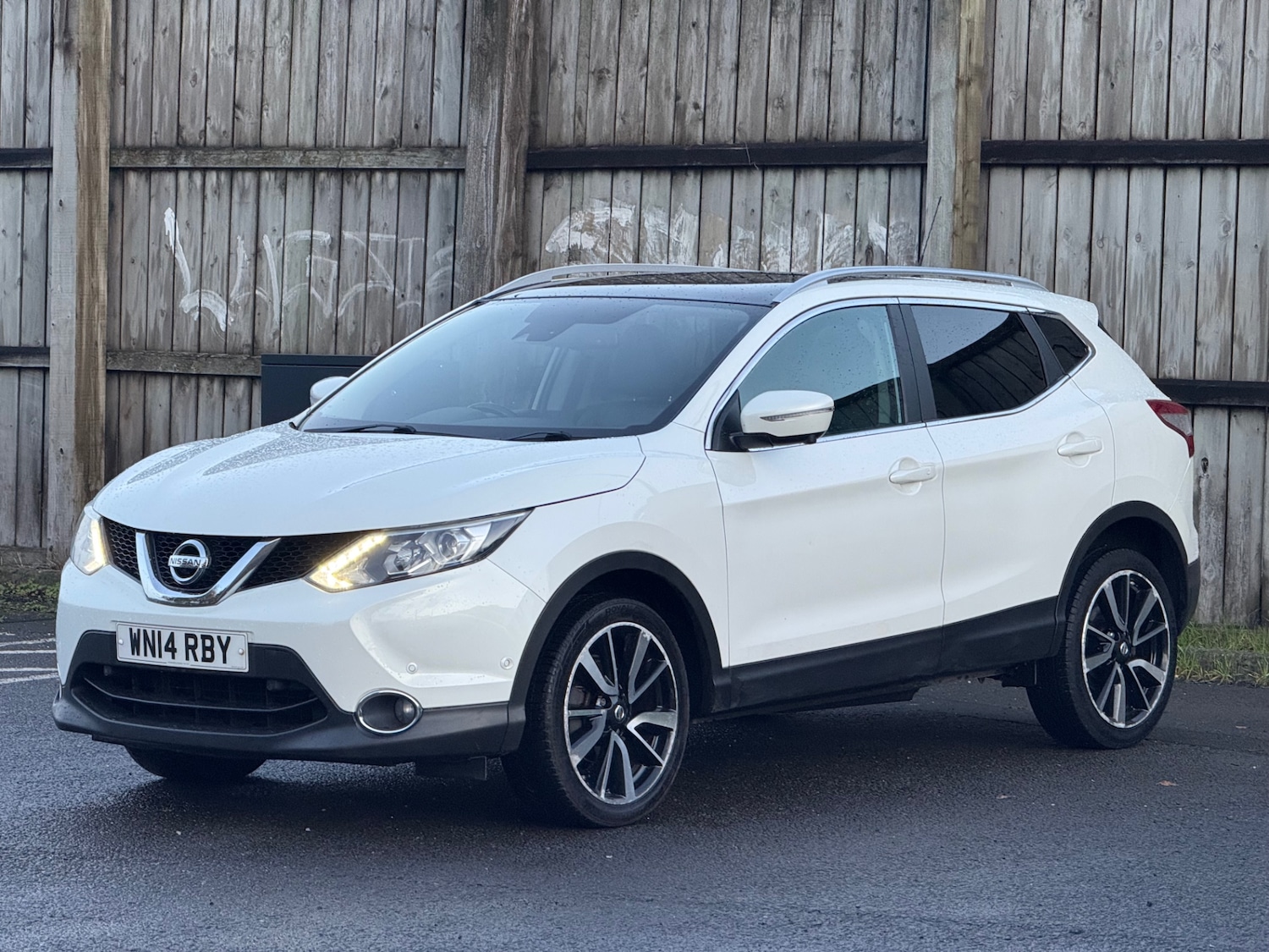 Used Nissan Qashqai 2014 for sale - 76430627: Photo 12