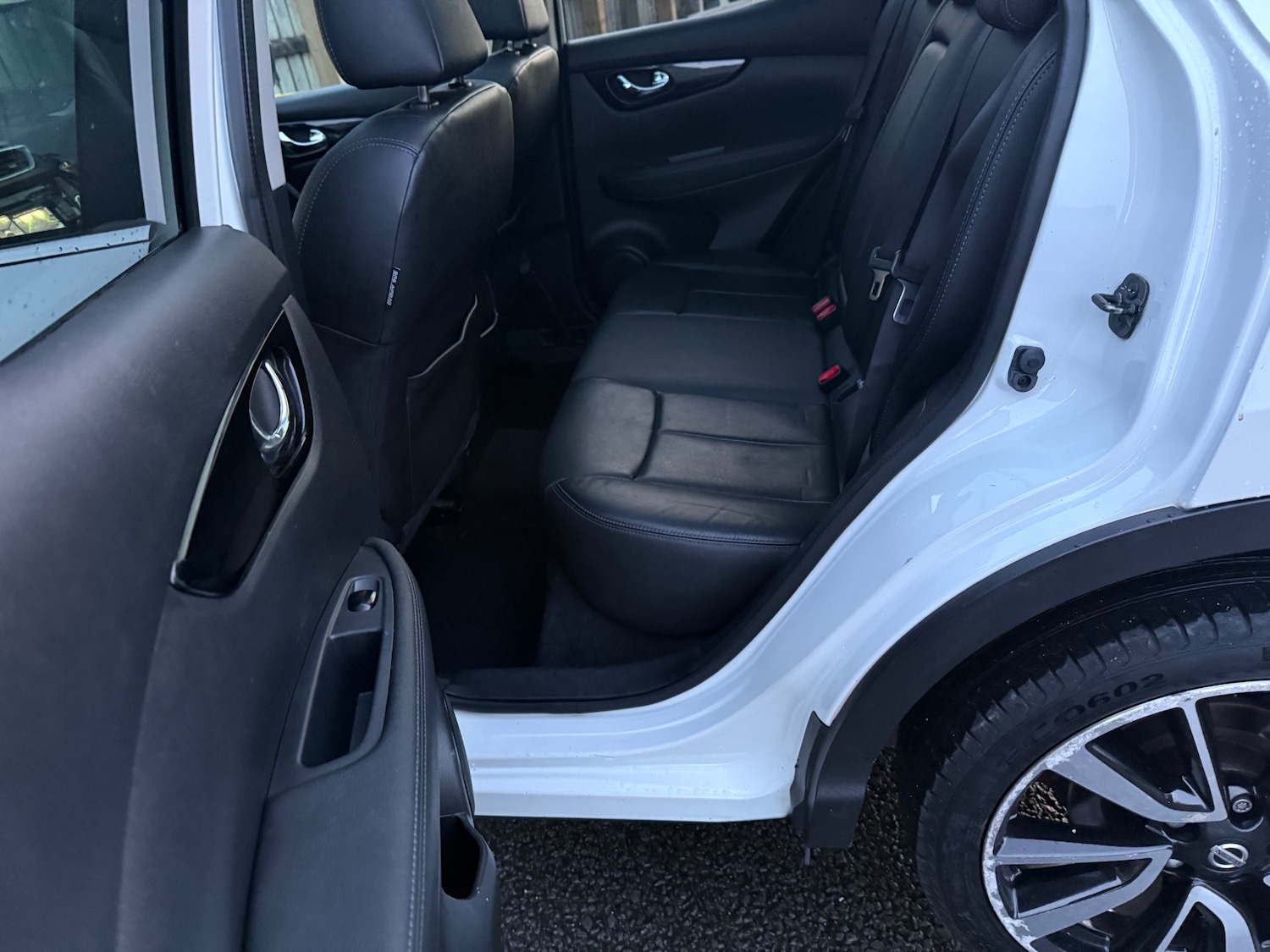 Used Nissan Qashqai 2014 for sale - 76430627: Photo 30