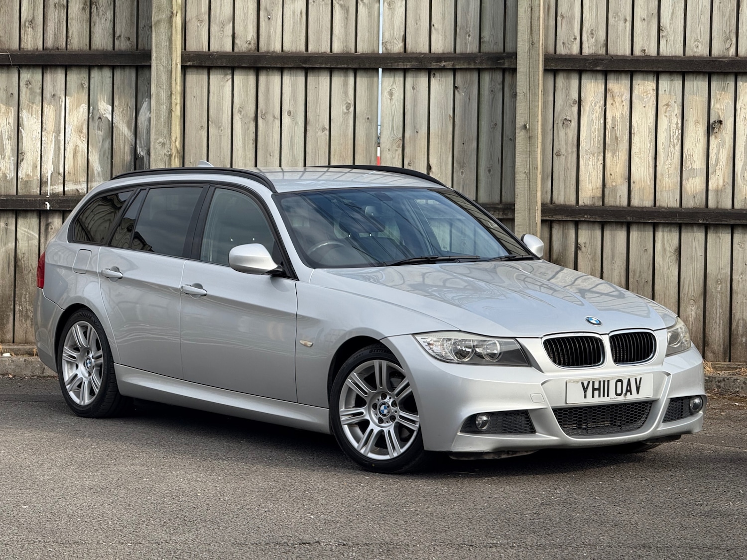 Used BMW 3 Series 2011 for sale - 76355802: Photo 1
