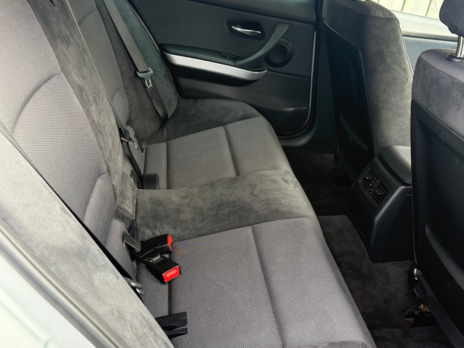 Used BMW 3 Series 2011 for sale - 76355802: Photo 40